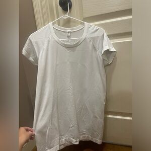 White lululemon swiftly tech